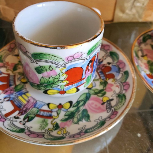 Porcelain coffee set vintage, 4 cups with saucers, like new