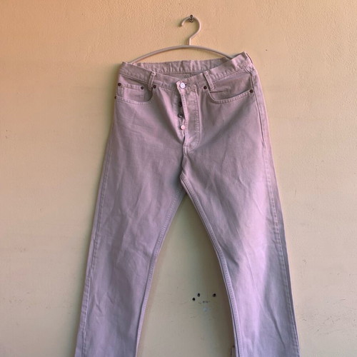 Levi's pants beige used, size 38 with defect