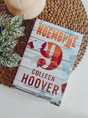November 9 by Colleen Hoover like new Greek edition