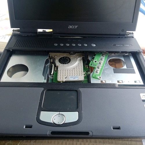 Acer Aspire 1355LC used for parts
