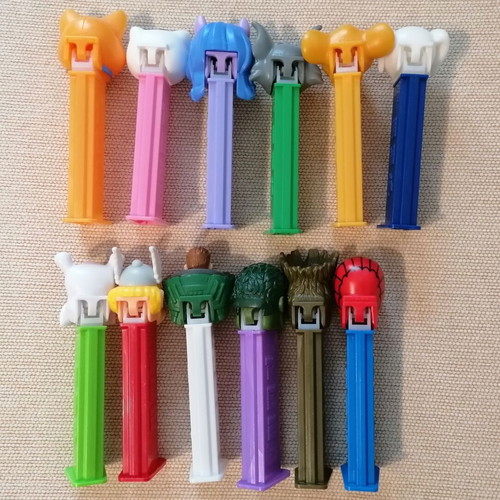 Pez candy dispensers set of 20 like new, Disney and Marvel characters