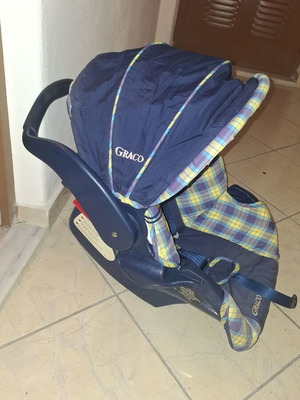 Graco Baby Car Seat like new with sunshade