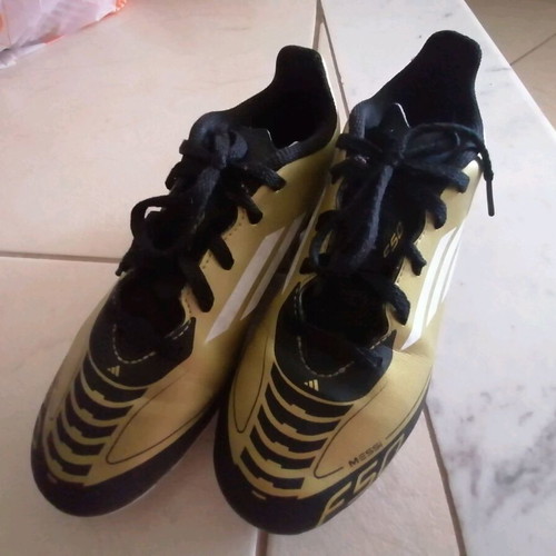 Messi football shoes with studs size 35 like new