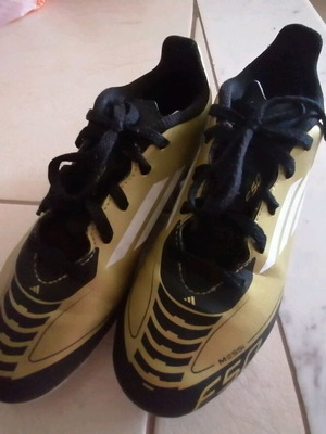 Messi football shoes with studs size 35 like new