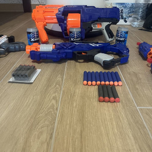 Nerf X-Shot set like new, 5 blasters with darts and accessories