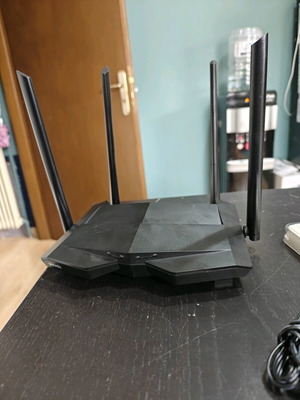 Tenda AC1200 Router (model AC10) used, Dual Band Gigabit WiFi