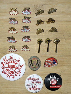 TGI Friday's pins σαν καινούργια, όλα μαζί