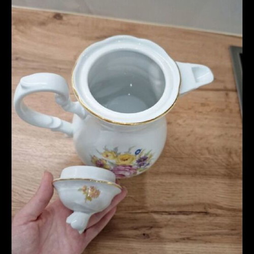 Thun 1794 Karlovarsky porcelain teapot like new