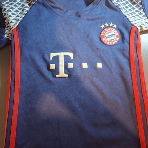 Bayern Munich Manuel Neuer Jersey 2014-2015 used, kids 6-7 years