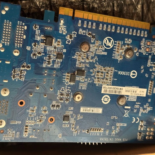 VGA Gigabyte NVIDIA GeForce GT740 OC GV-N740D5OC-1GI 1GB DDR5 PCI-E like new