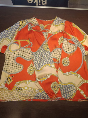 Satin wrap blouse like new, colorful, size S