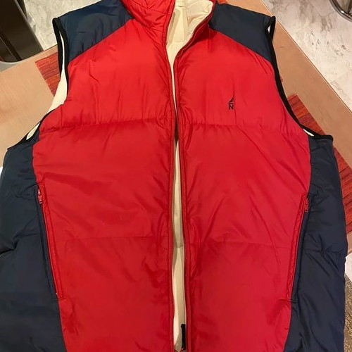 Nautica sleeveless jacket double sided XL like new, down and feather