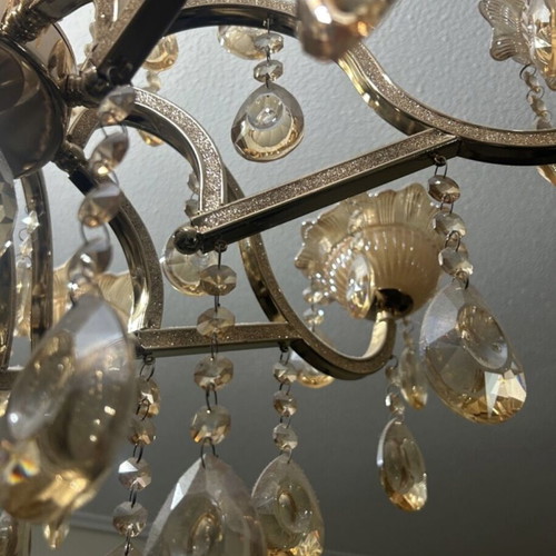 Gold bronze chandelier with 8 sockets like new