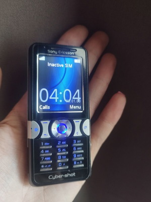 Sony Ericsson K550i phone