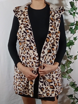 Anran leopard sleeveless vest made of faux fur like new