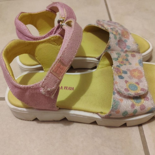 Agatha Ruiz de la Prada girls' sandals like new, size 27, multicolor