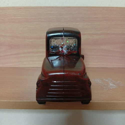 Christmas decorative truck with Santa and snow effect like new