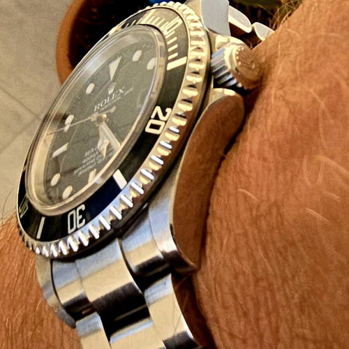 Rolex Sea Dweller 16600 40mm like new, full set with solid links