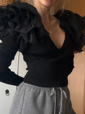 Blouse size M black like new