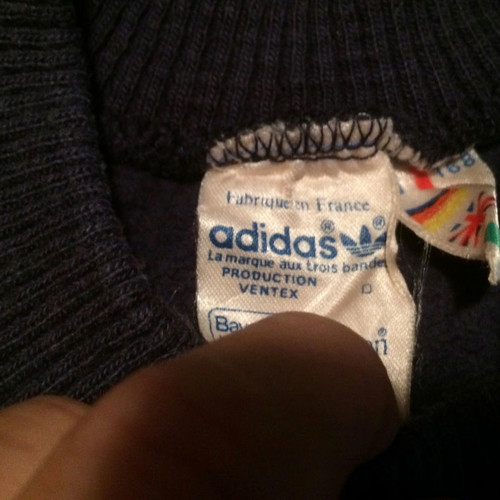VINTAGE ADIDAS COLLECTIBLE UNISEX SWEATSHIRT