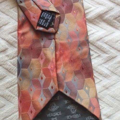 Gianni Versace tie like new, 100% silk, geometric diamond pattern
