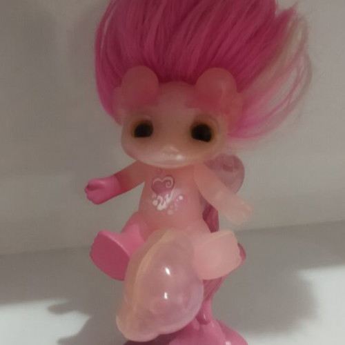 The Zelfs Bubblee Medium figure with seat