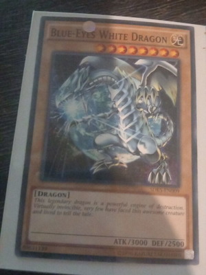 Blue Eyes White Dragon SDKS-EN009 Yu-Gi-Oh! card