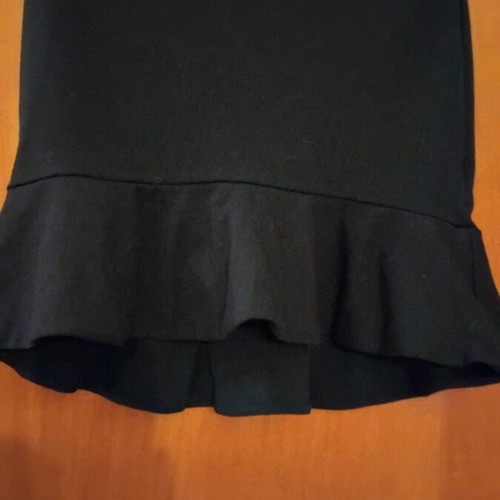 Calliope mini skirt black like new with frill and zipper