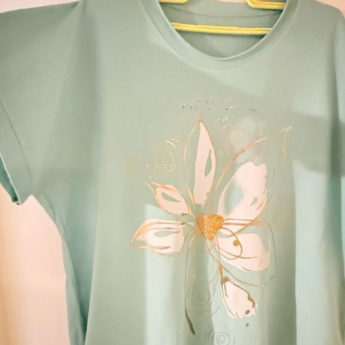 Mint blouse with golden details like new, one size
