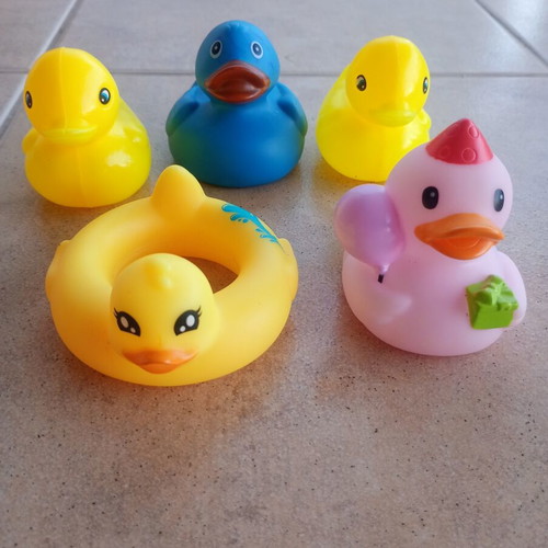Rubber duck toys, pack of 5