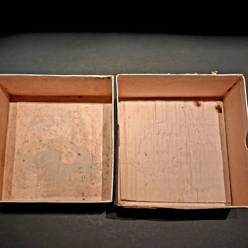 Novocain 1928 collectible medicine box like new