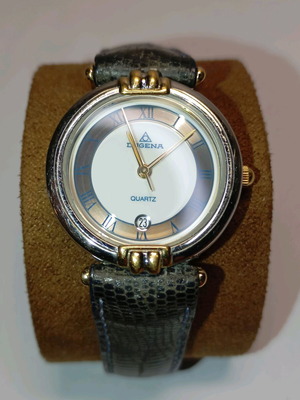 Vintage Dugena wristwatch women's used with leather strap and date