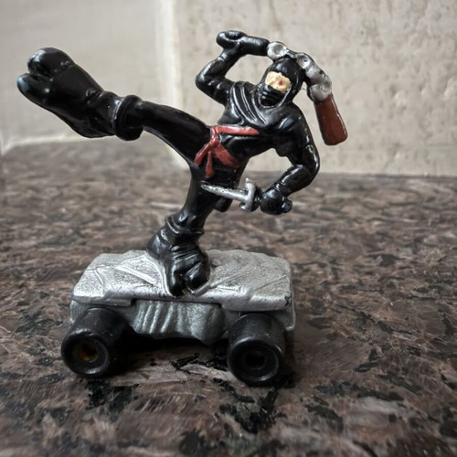 Kenner Savage Mondo Blitzers vintage figures set used