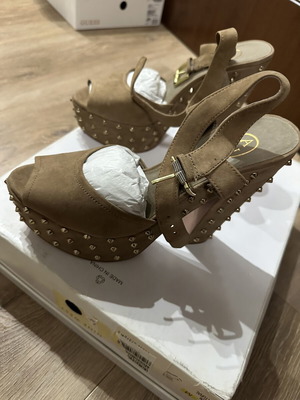 Ash heel with studs, size 39, brown