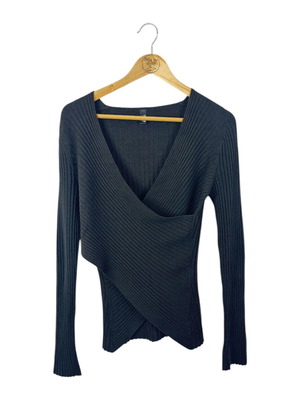 Wolford пуловер от мерино вълна с прехлупващ дизайн, като ново, размер M