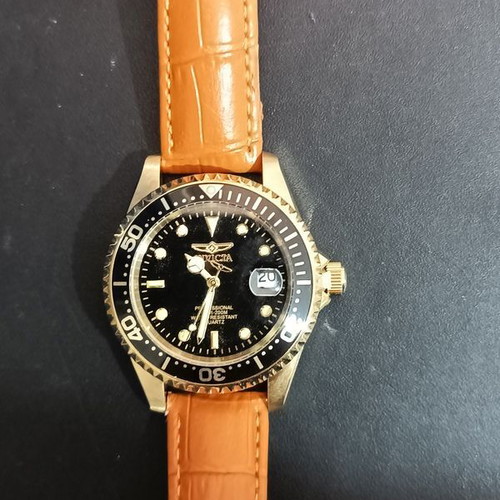 Invicta Pro Diver 8936 Quartz watch, gold and black, 37 mm