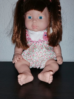 Baby doll girl like new, laughs, talks, cries