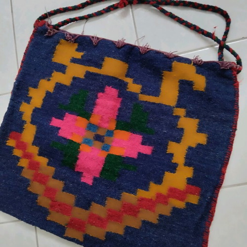 Traditional tagari 50x60 cm like new