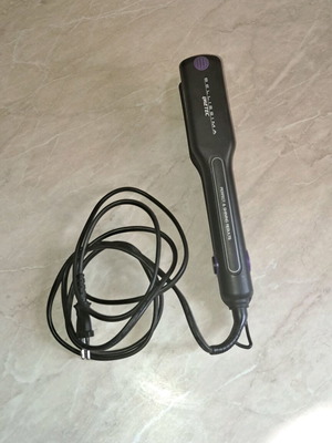 Belissima hair straightener used with wide ceramic plates