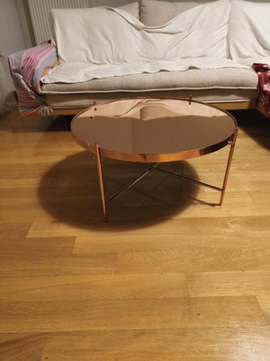 Round coffee table new, copper color