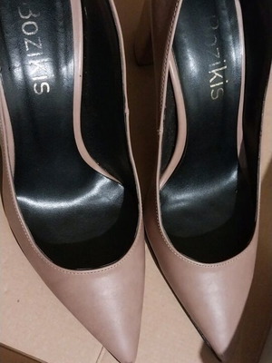 Bozikis Pumps Size 39 Nude Like New