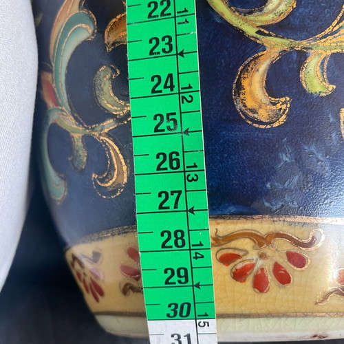 Satsuma vase large, like new, porcelain with colorful designs