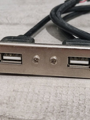 USB 2x USB 2.0 used