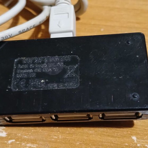 USB 2 Hub 4-Port Like New