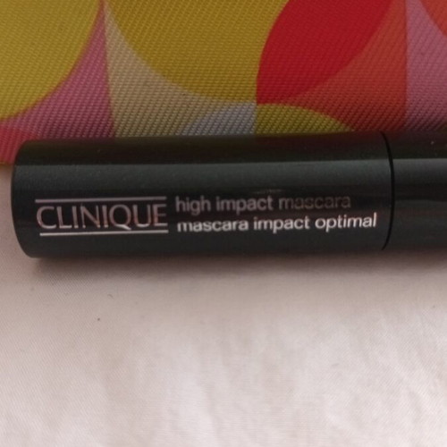 Μικρό νεσεσέρ Clinique με mini mascara καινούργιο, πολύχρωμο