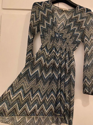 ZigZag dress like new, size M/38/10, comfortable and lightweight