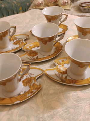 Set of 6 porcelain cups with saucers Modern House like new