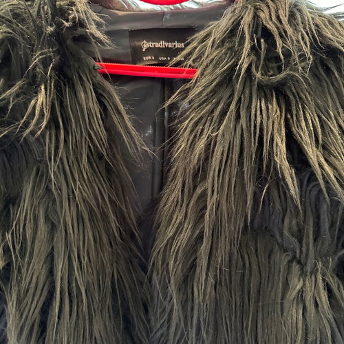 Women's outerwear in excellent condition, small-medium