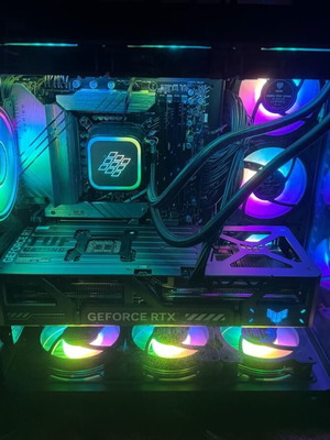 Gaming PC RTX 5090 32 GB GDDR7 like new