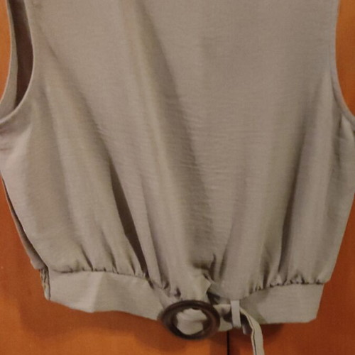 Pants and blouse set like new, olive color, large